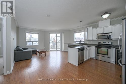 304 - 435 Colborne Street, London, ON - Indoor Photo Showing Kitchen With Stainless Steel Kitchen