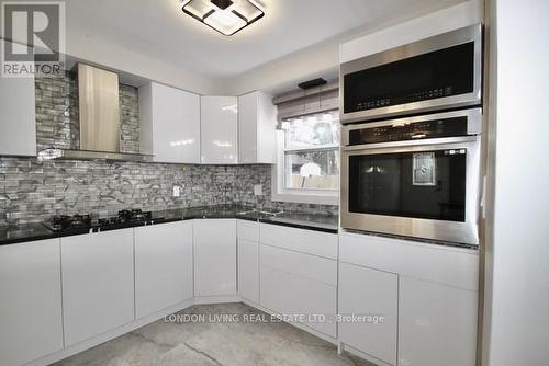 225 Trowbridge Avenue, London, ON - Indoor Photo Showing Kitchen