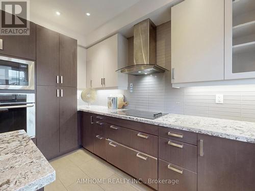 79 Village Parkway, Markham, ON - Indoor Photo Showing Kitchen With Upgraded Kitchen