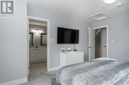 90 - 2070 Meadowgate Boulevard, London, ON - Indoor Photo Showing Bedroom