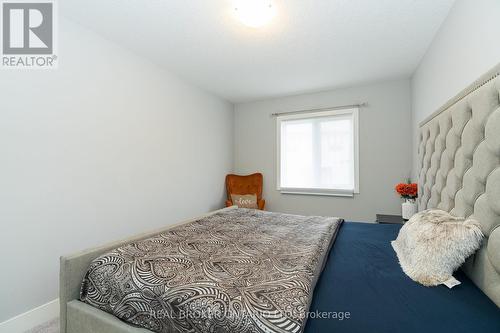 90 - 2070 Meadowgate Boulevard, London, ON - Indoor Photo Showing Bedroom