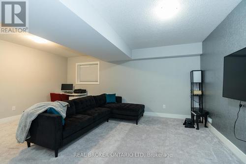 90 - 2070 Meadowgate Boulevard, London, ON - Indoor