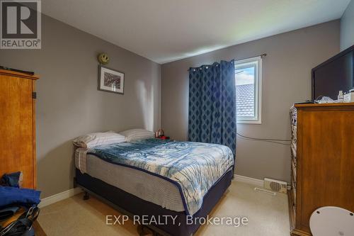 28 Schreyer Drive, St. Thomas, ON - Indoor Photo Showing Bedroom