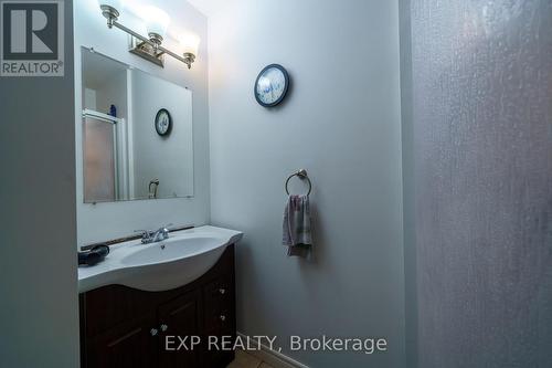 28 Schreyer Drive, St. Thomas, ON - Indoor Photo Showing Bathroom