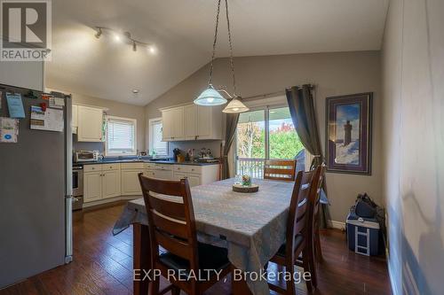 28 Schreyer Drive, St. Thomas, ON - Indoor Photo Showing Dining Room