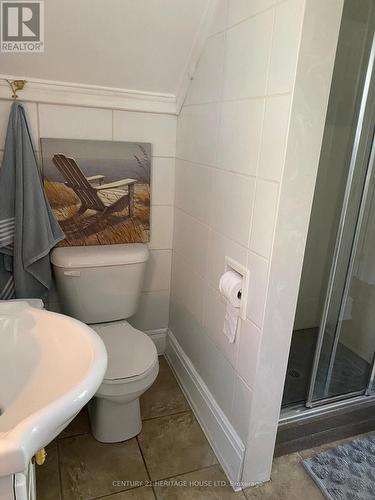 78 Forest Avenue, St. Thomas, ON - Indoor Photo Showing Bathroom