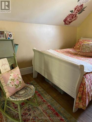 78 Forest Avenue, St. Thomas, ON - Indoor Photo Showing Bedroom