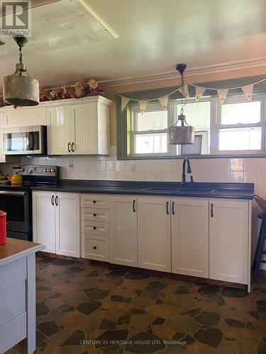 78 Forest Avenue, St. Thomas, ON - Indoor Photo Showing Kitchen