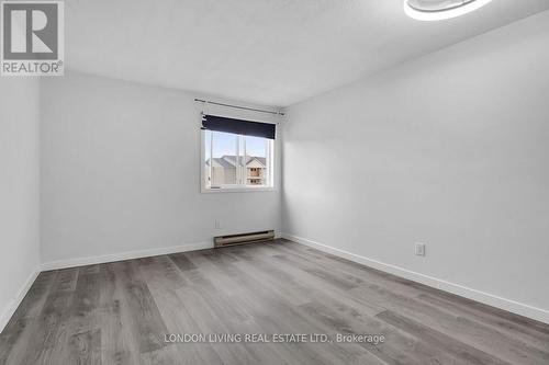 207 - 727 Deveron Crescent, London, ON - Indoor Photo Showing Other Room