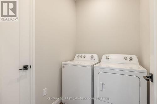 481 Kip Lane, Plympton-Wyoming (Plympton Wyoming), ON - Indoor Photo Showing Laundry Room