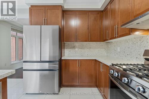 862 Francine Crescent, Mississauga, ON - Indoor Photo Showing Kitchen