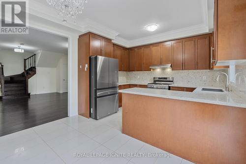 862 Francine Crescent, Mississauga, ON - Indoor Photo Showing Kitchen