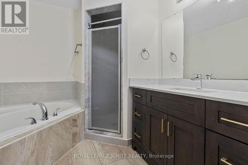 862 Francine Crescent, Mississauga, ON - Indoor Photo Showing Bathroom