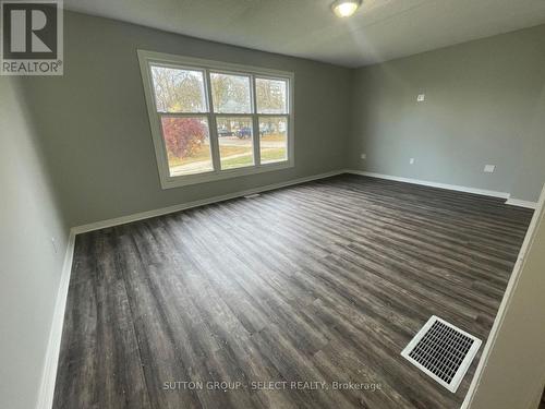 14 St Charles Street, Huron East (Vanastra), ON - Indoor Photo Showing Other Room