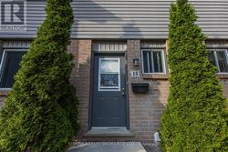 15 - 490 THIRD STREET  London, ON N5V 4A2