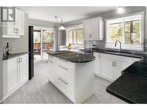 1635 Blackwood Drive, West Kelowna, BC - Indoor Photo Showing Kitchen With Double Sink With Upgraded Kitchen