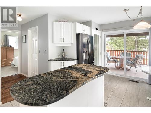 1635 Blackwood Drive, West Kelowna, BC - Indoor Photo Showing Kitchen