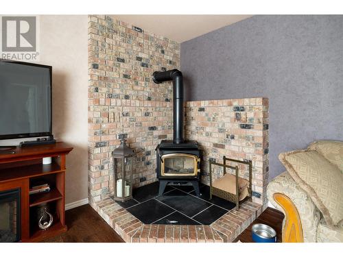 1635 Blackwood Drive, West Kelowna, BC - Indoor With Fireplace