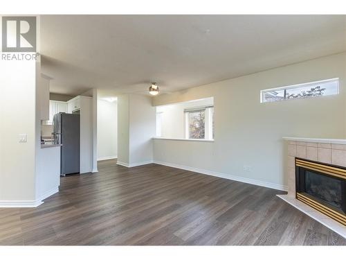 807 Railway Avenue Unit# 37, Ashcroft, BC - Indoor Photo Showing Living Room With Fireplace