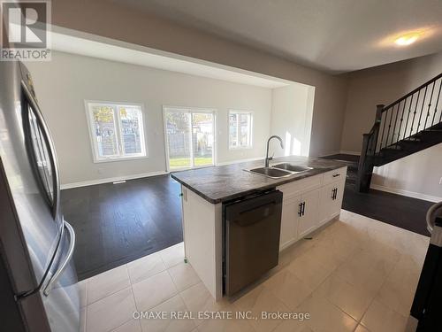 90 Hillcrest Road, Port Colborne, ON - Indoor Photo Showing Kitchen With Double Sink