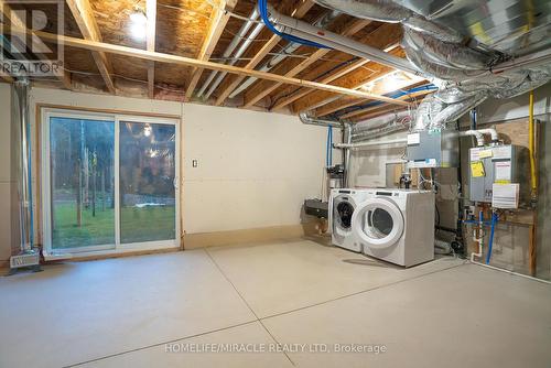 45 - 100 Hollywood Court E, Cambridge, ON - Indoor Photo Showing Laundry Room