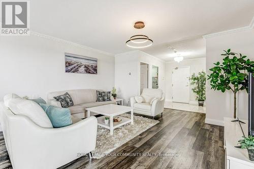 2502 - 195 Wynford Drive, Toronto, ON - Indoor Photo Showing Living Room