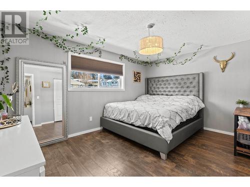 174 Ponderosa Avenue, Logan Lake, BC - Indoor Photo Showing Bedroom