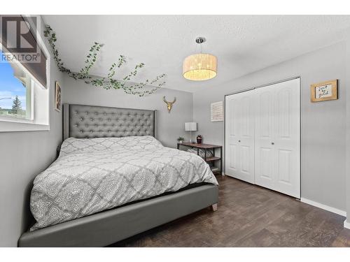 174 Ponderosa Avenue, Logan Lake, BC - Indoor Photo Showing Bedroom