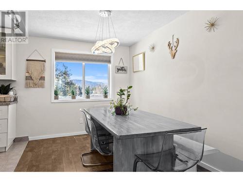 174 Ponderosa Avenue, Logan Lake, BC - Indoor Photo Showing Dining Room