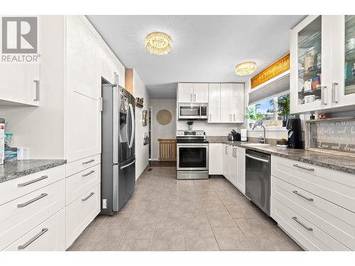 174 Ponderosa Avenue, Logan Lake, BC - Indoor Photo Showing Kitchen With Upgraded Kitchen