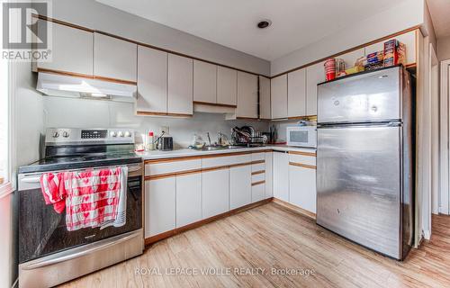 22 Ezra Avenue, Waterloo, ON - Indoor Photo Showing Kitchen With Double Sink