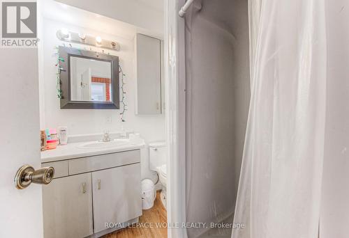 22 Ezra Avenue, Waterloo, ON - Indoor Photo Showing Bathroom