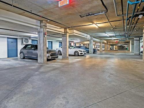 Garage - 308-750 Rue Du Docteur-Chevrier, Saint-Lambert, QC - Indoor Photo Showing Garage