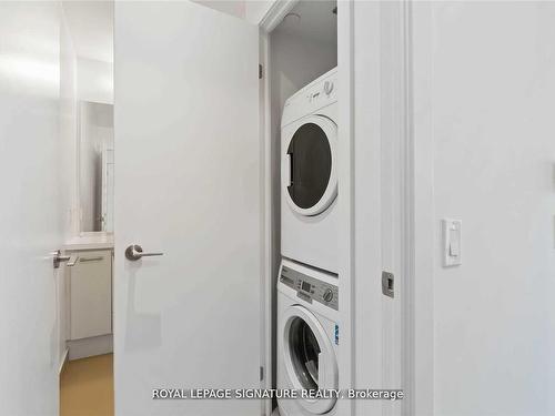 1708-87 Peter St, Toronto, ON - Indoor Photo Showing Laundry Room