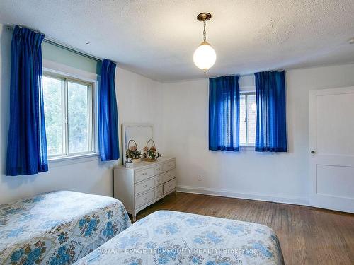 28 Pendeen Ave, Toronto, ON - Indoor Photo Showing Bedroom