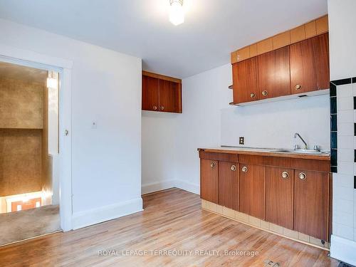 28 Pendeen Ave, Toronto, ON - Indoor Photo Showing Kitchen