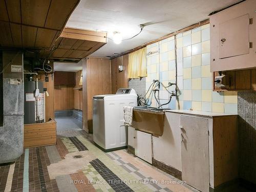 28 Pendeen Ave, Toronto, ON - Indoor Photo Showing Laundry Room