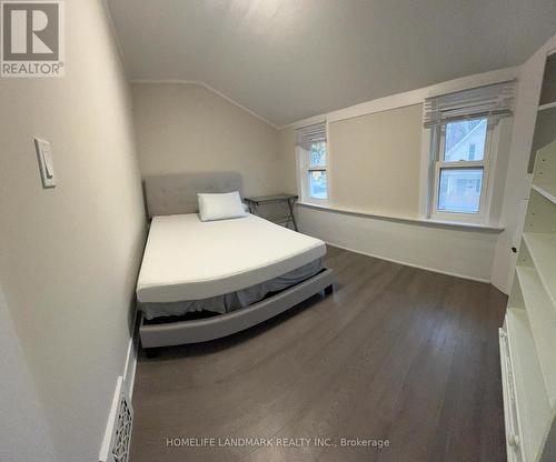 47 Young Street E, Waterloo, ON - Indoor Photo Showing Bedroom