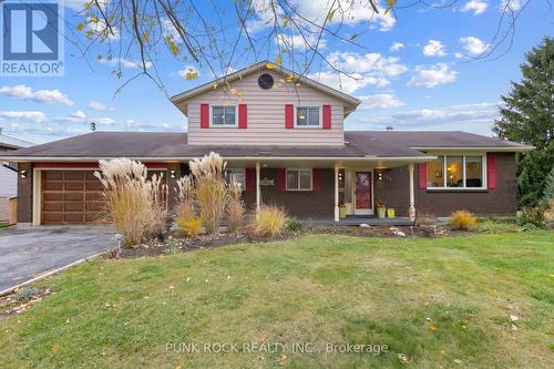 298 Maccrae Drive, Haldimand, ON - Outdoor With Deck Patio Veranda With Facade