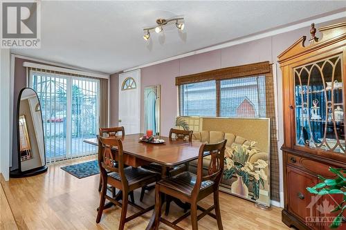 6 Ash Street, Ottawa, ON - Indoor Photo Showing Dining Room