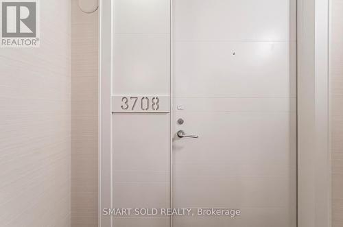 3708 - 38 Grenville Street, Toronto, ON - Indoor Photo Showing Bathroom