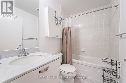 3708 - 38 Grenville Street, Toronto, ON - Indoor Photo Showing Bathroom