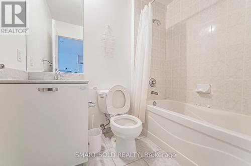 3708 - 38 Grenville Street, Toronto, ON - Indoor Photo Showing Bathroom