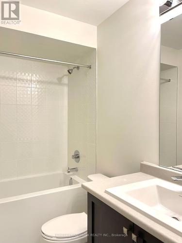 2864 Whites Road, Pickering, ON - Indoor Photo Showing Bathroom