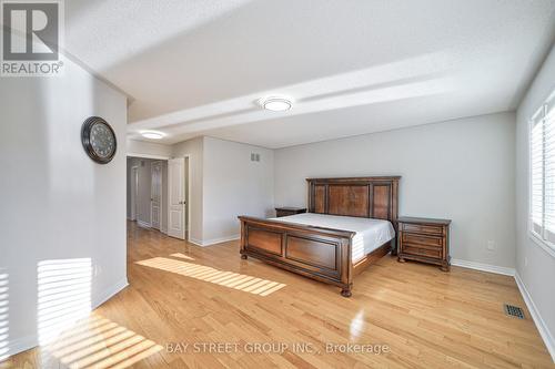 112 Colesbrook Road, Richmond Hill, ON - Indoor Photo Showing Bedroom