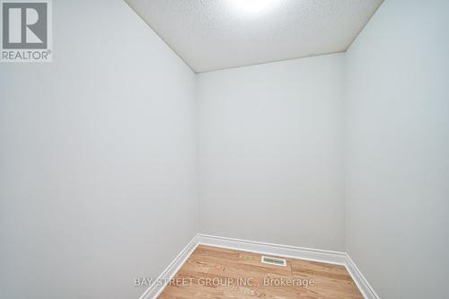 112 Colesbrook Road, Richmond Hill, ON - Indoor Photo Showing Other Room