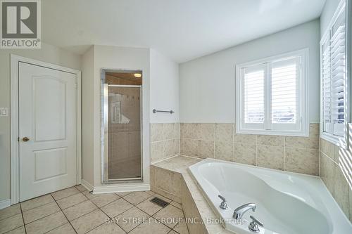 112 Colesbrook Road, Richmond Hill, ON - Indoor Photo Showing Bathroom