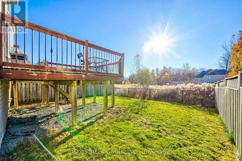 112 Colesbrook Road, Richmond Hill, ON - Outdoor With Deck Patio Veranda