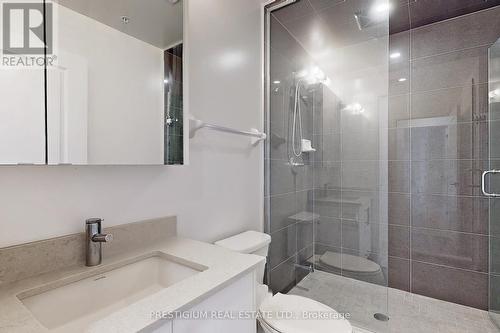 515 - 85 Oneida Crescent, Richmond Hill, ON - Indoor Photo Showing Bathroom