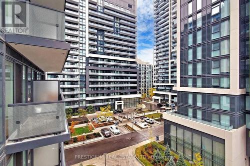 515 - 85 Oneida Crescent, Richmond Hill, ON - Outdoor With Balcony With Facade